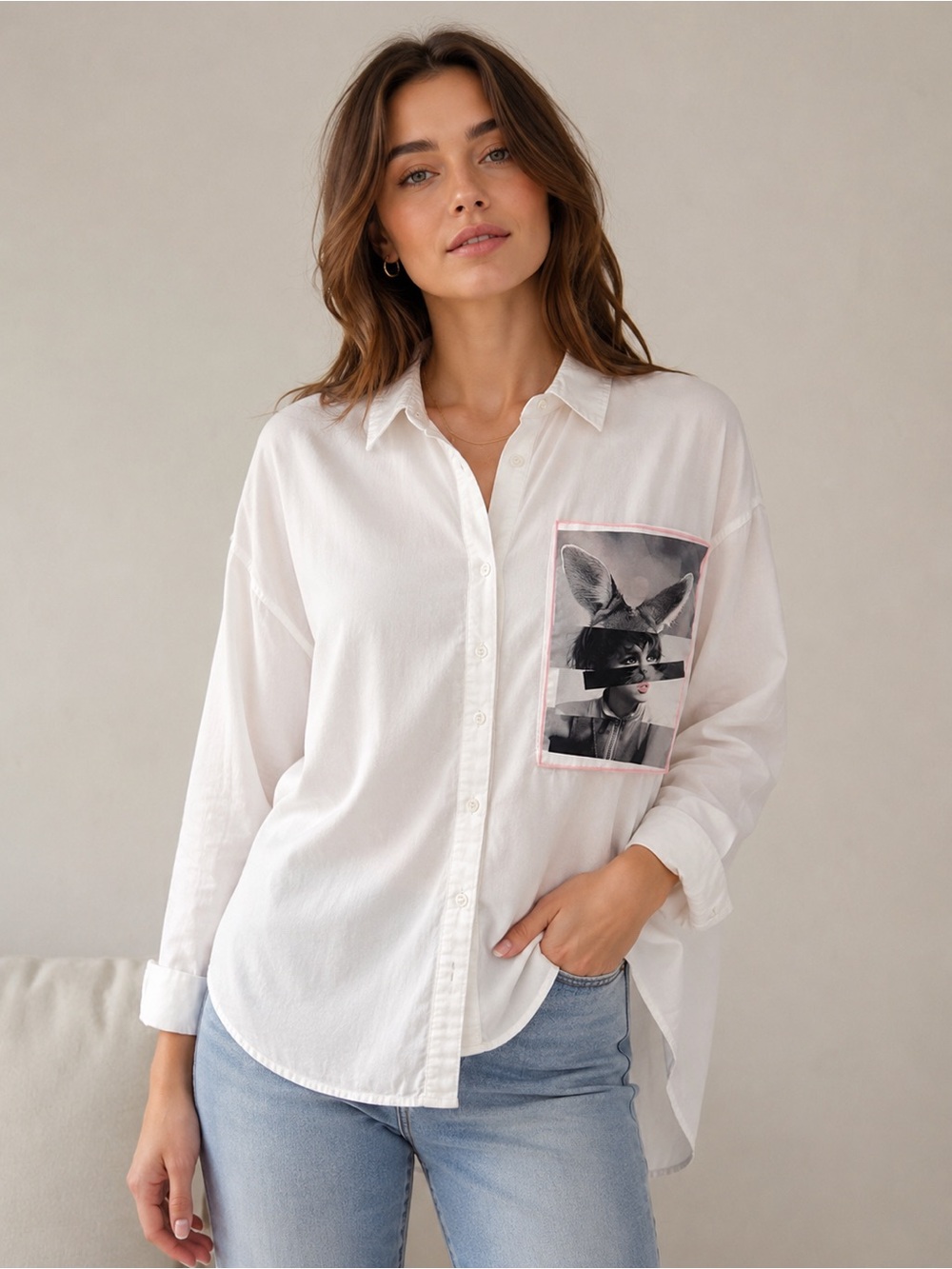 Etam Paris White Button-Up Shirt with Graphic Pocket